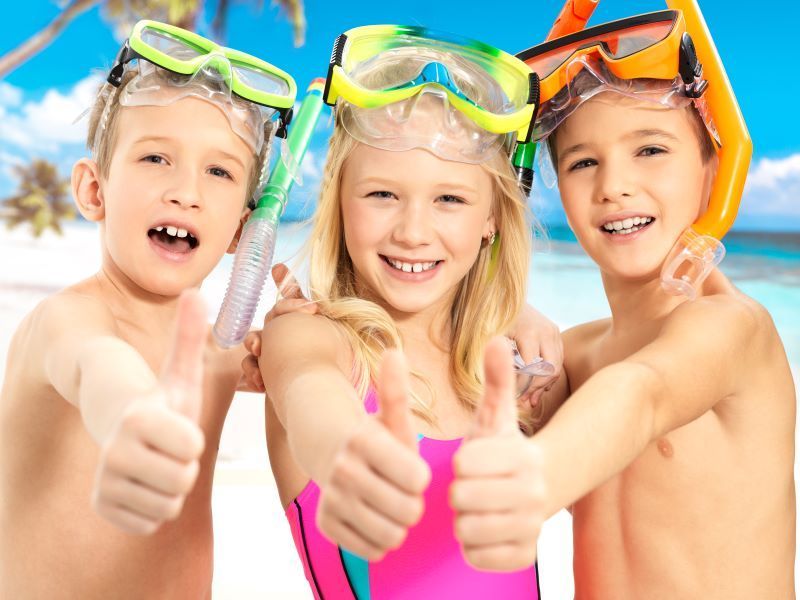 Haz que tus hijos se diviertan mientras les proteges del Sol jugando